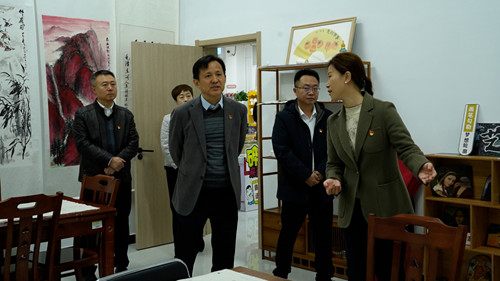韩军到南辛庄街道开展党的二十届四中全会精神宣讲并调研社区治理工作