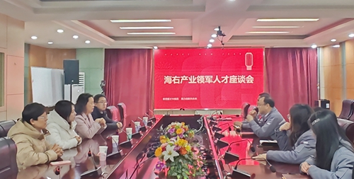 朱军到营市街街道走访慰问槐荫领军人才